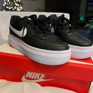 Nike Court Vision Alta Size 8.